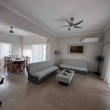 Beach Front Apartment Nea Palatia Eksteriør billede