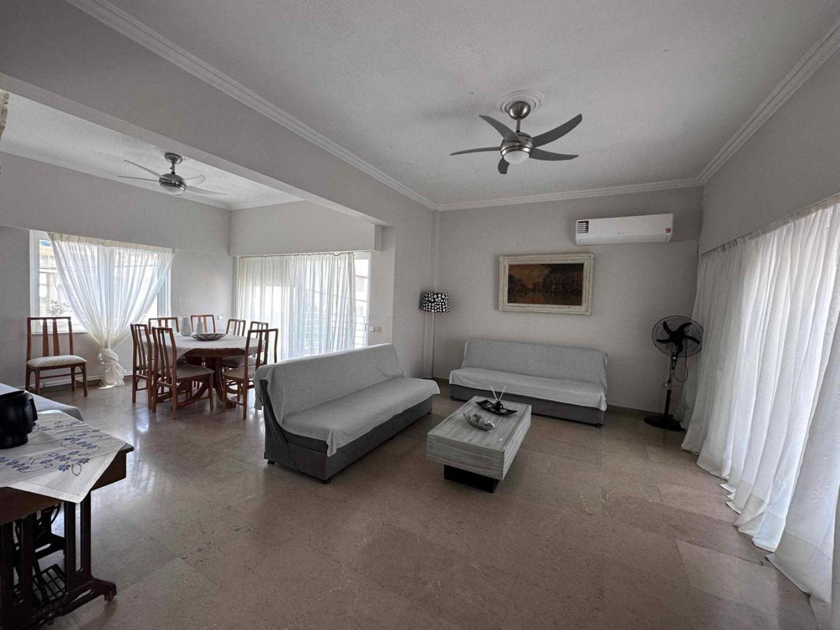 Beach Front Apartment Nea Palatia Eksteriør billede